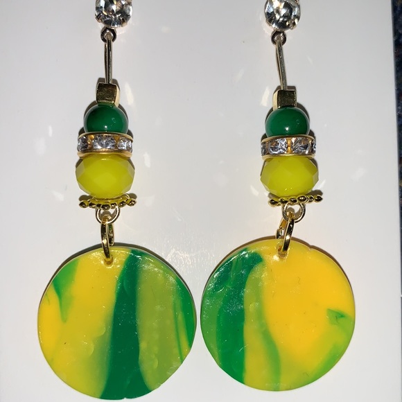 Oregon Duck 🦆 Themed Handcrafted Earrings - Picture 3 of 8